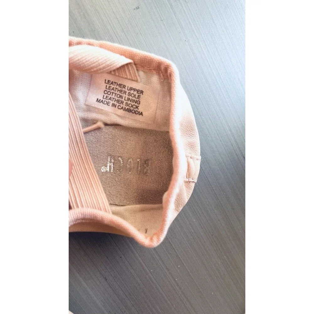 Bloch Childrens Dansoft Pink Leather Ballet Shoes Size 11D NEW